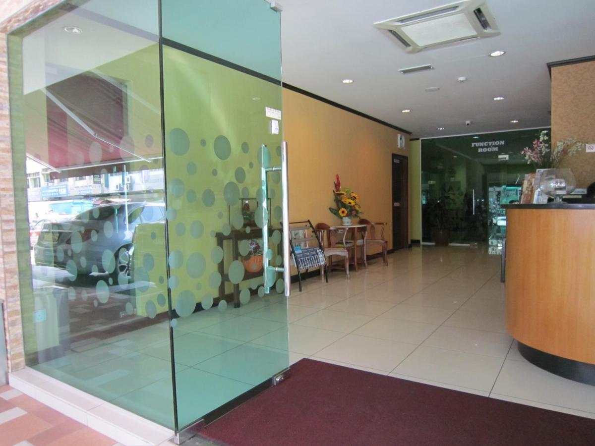 Oyo 151 Twin Hotel 2*