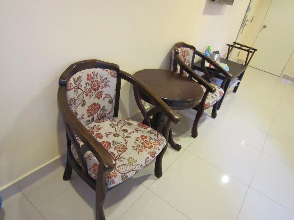 Oyo 151 Twin Hotel