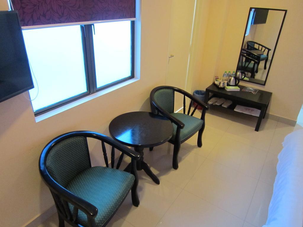 Oyo 151 Twin Hotel