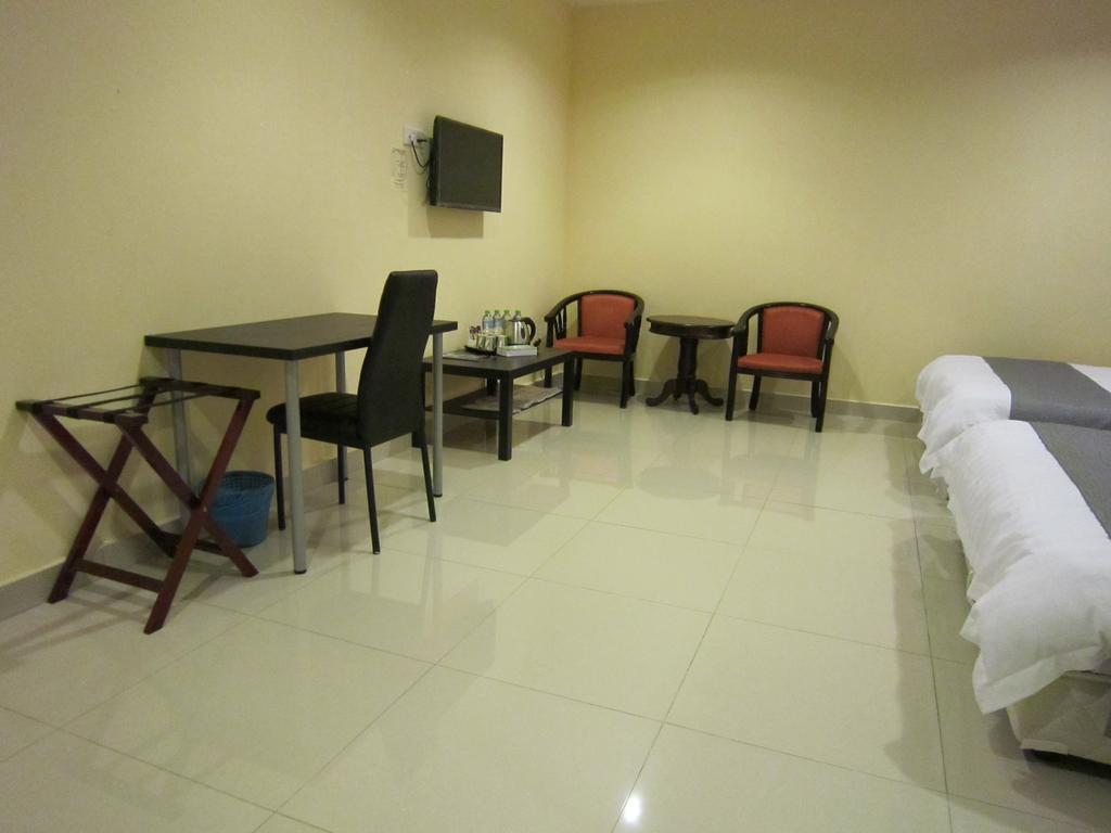 Oyo 151 Twin Hotel 2*