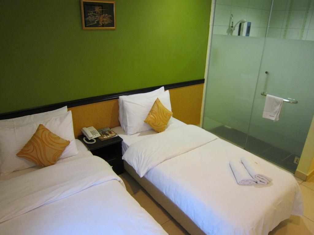 Oyo 151 Twin Hotel 2*