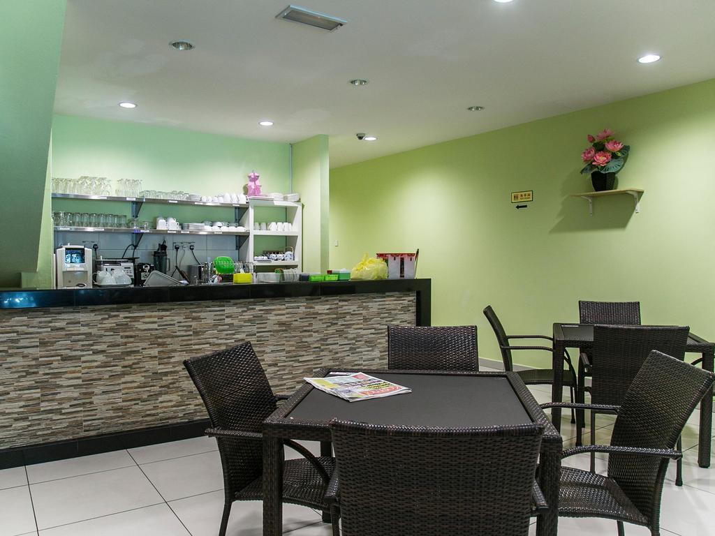 Oyo 151 Twin Hotel
